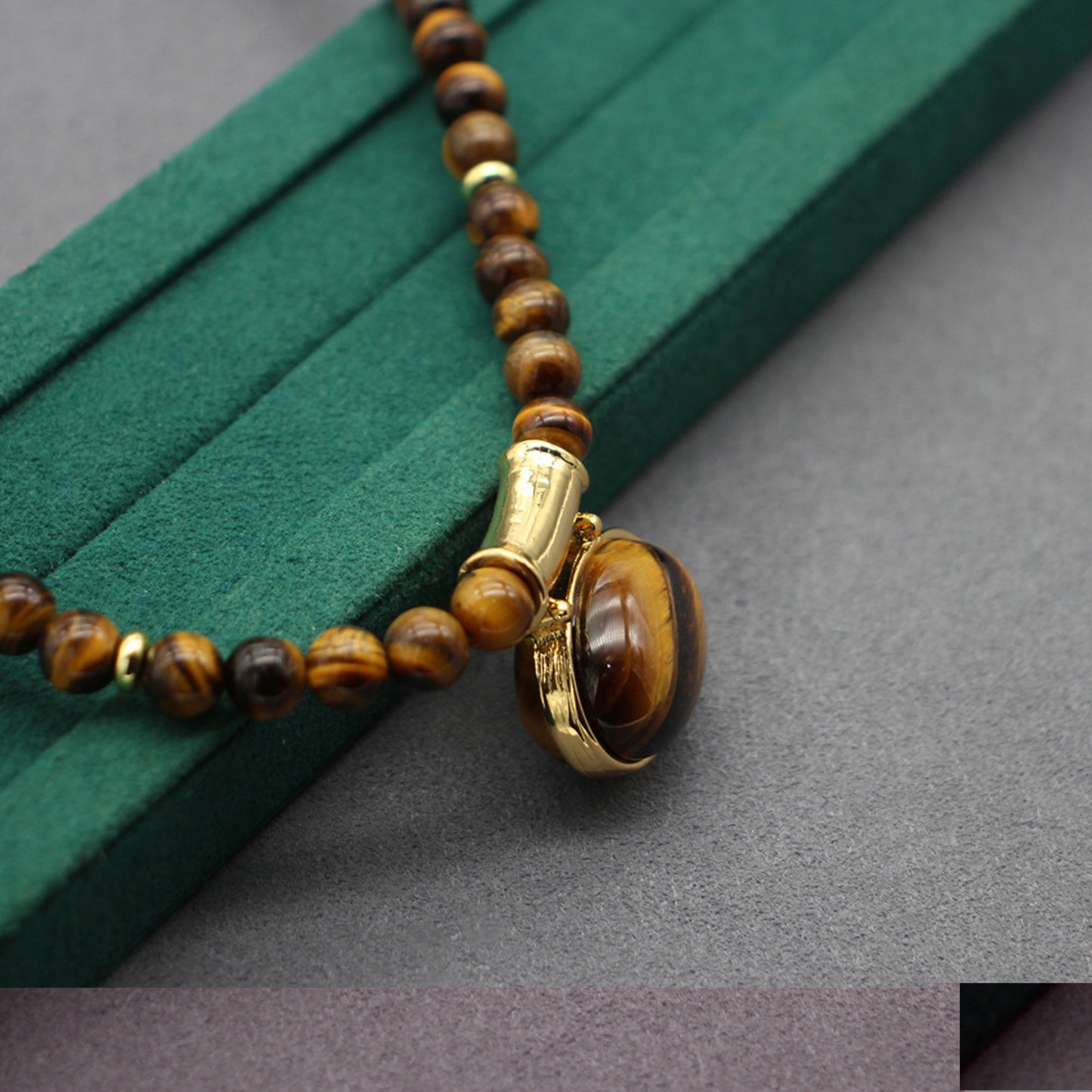 Parure Œil de Tigre Dorée