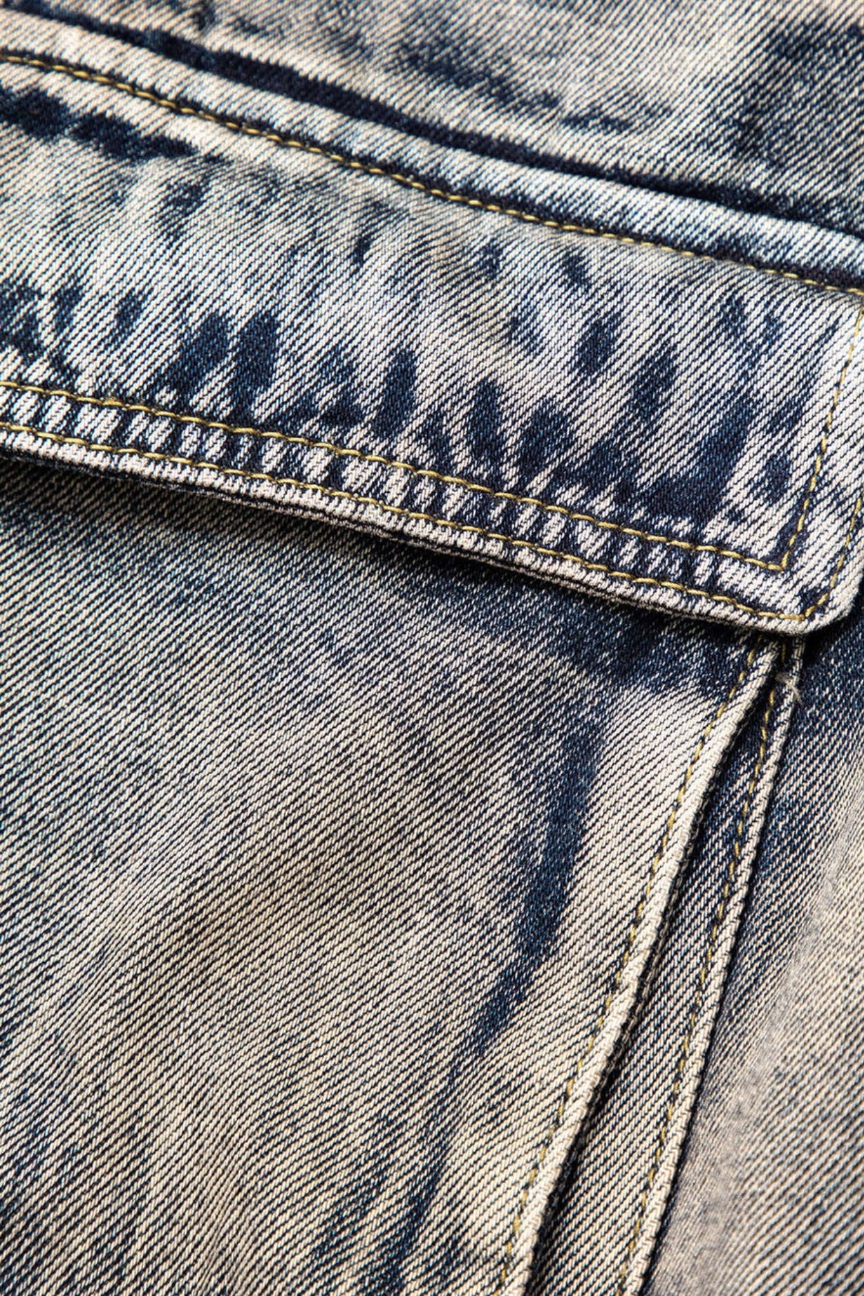 Jean cargo multi-poches délavé